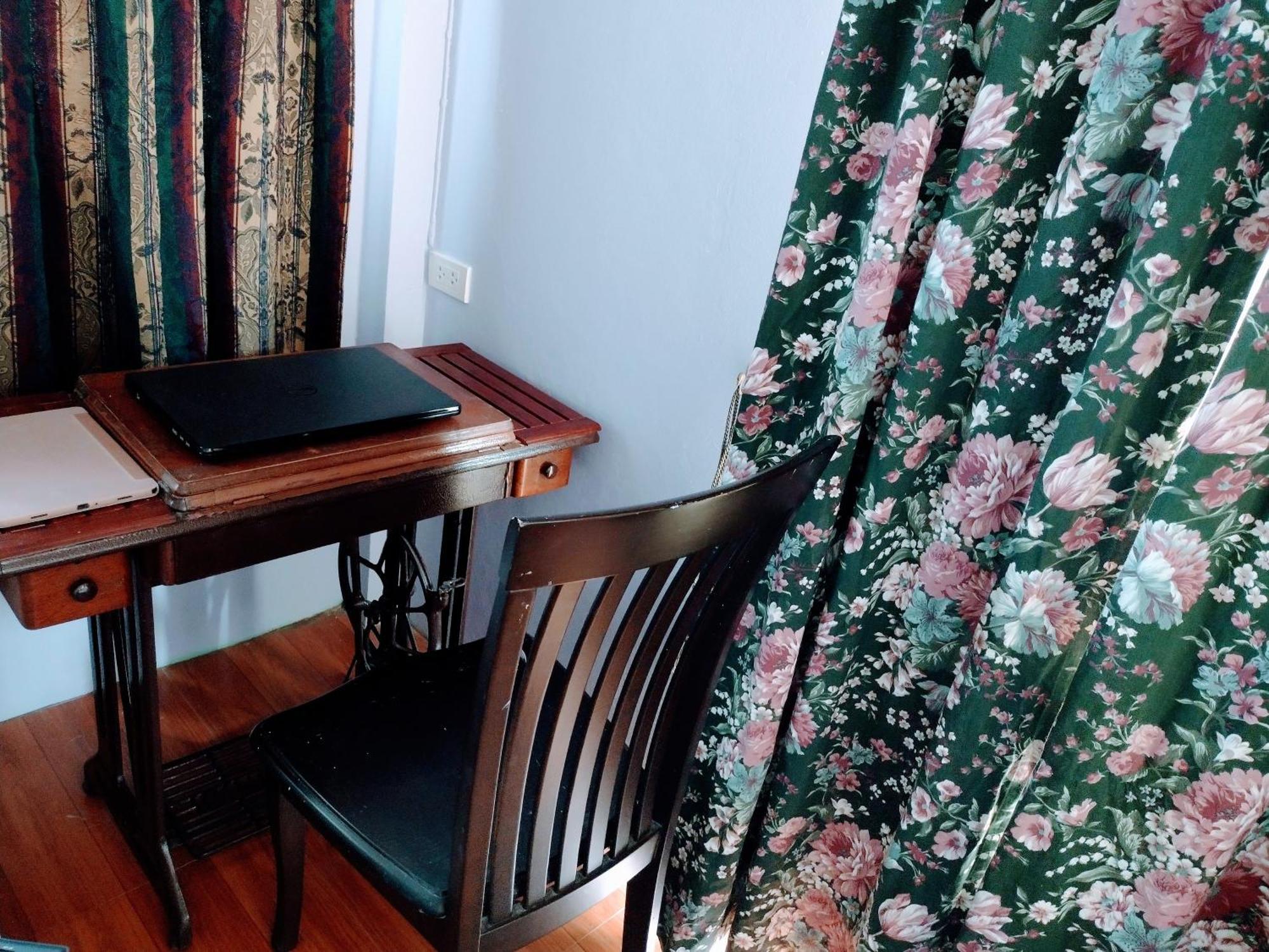Mango Tree Guestroom Bangkok Exterior photo